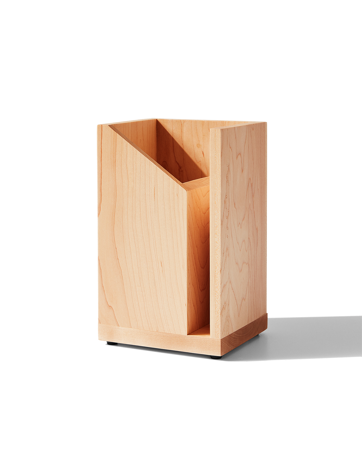 The Base- Magnetic Knife Storage in Sustainable Wood: Maple